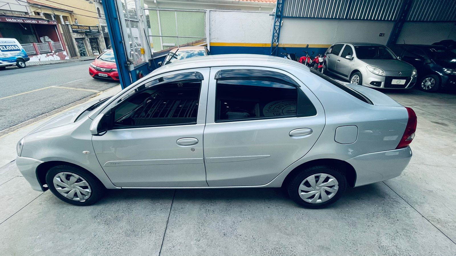 ETIOS SEDAN X 1.5 – 2018