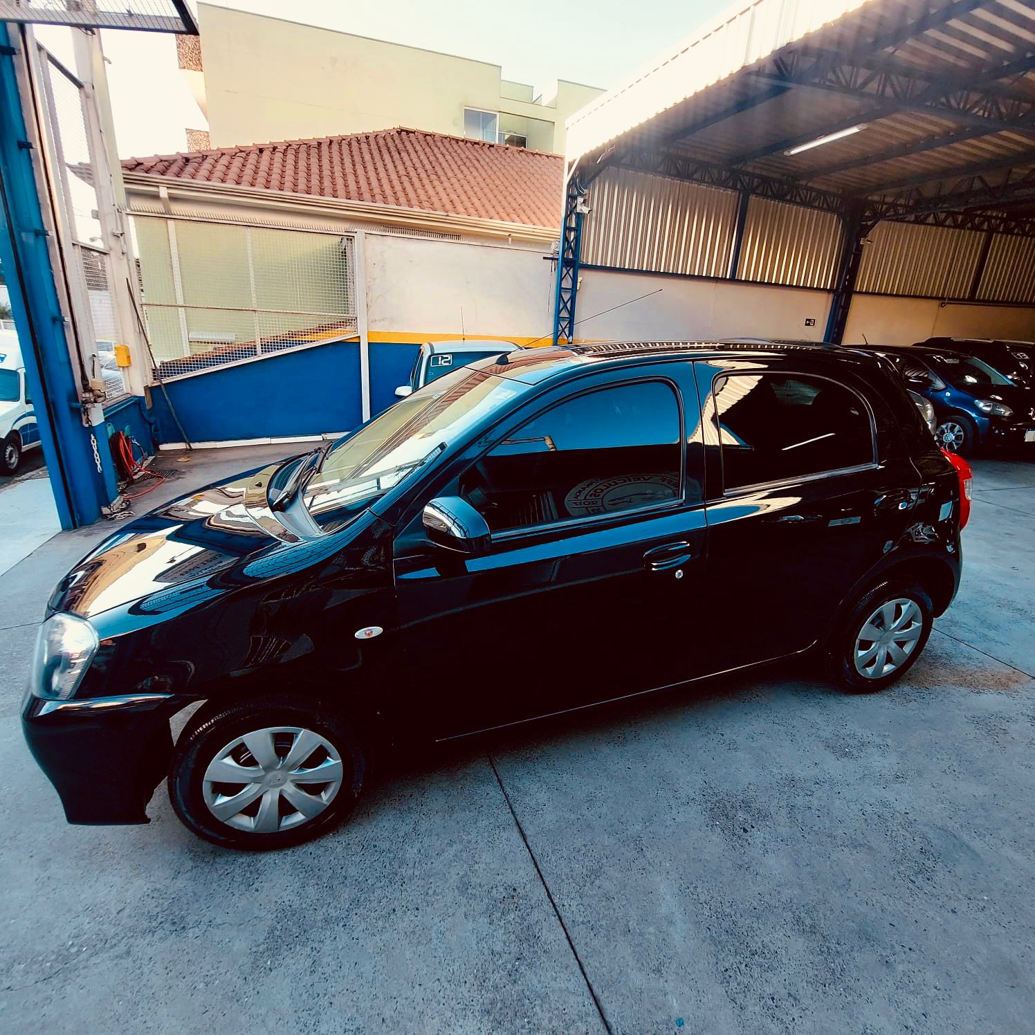 ETIOS HATCH X 1.3 MANUAL – 2014