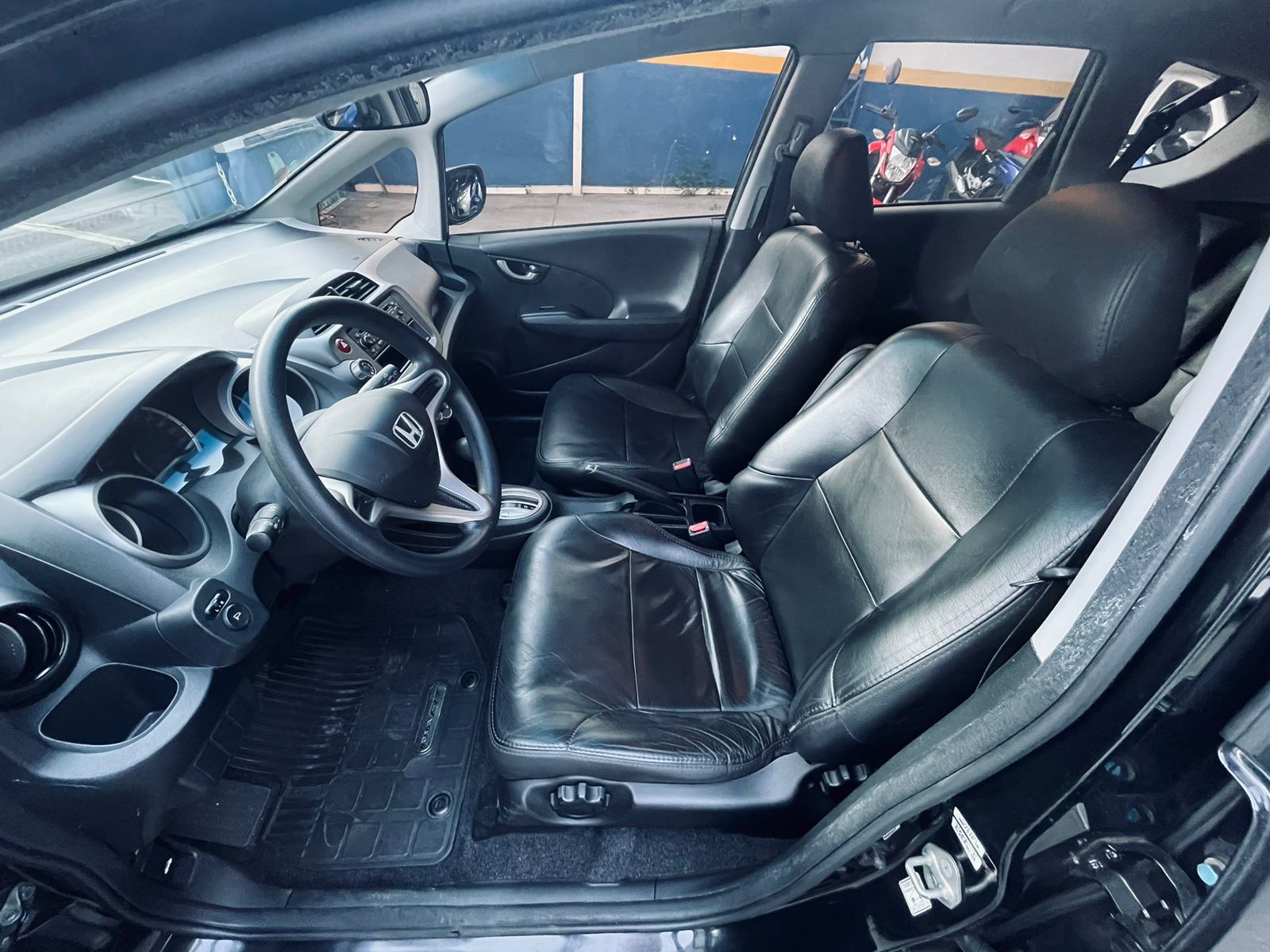 HONDA FIT LXL 1.4 – 2011