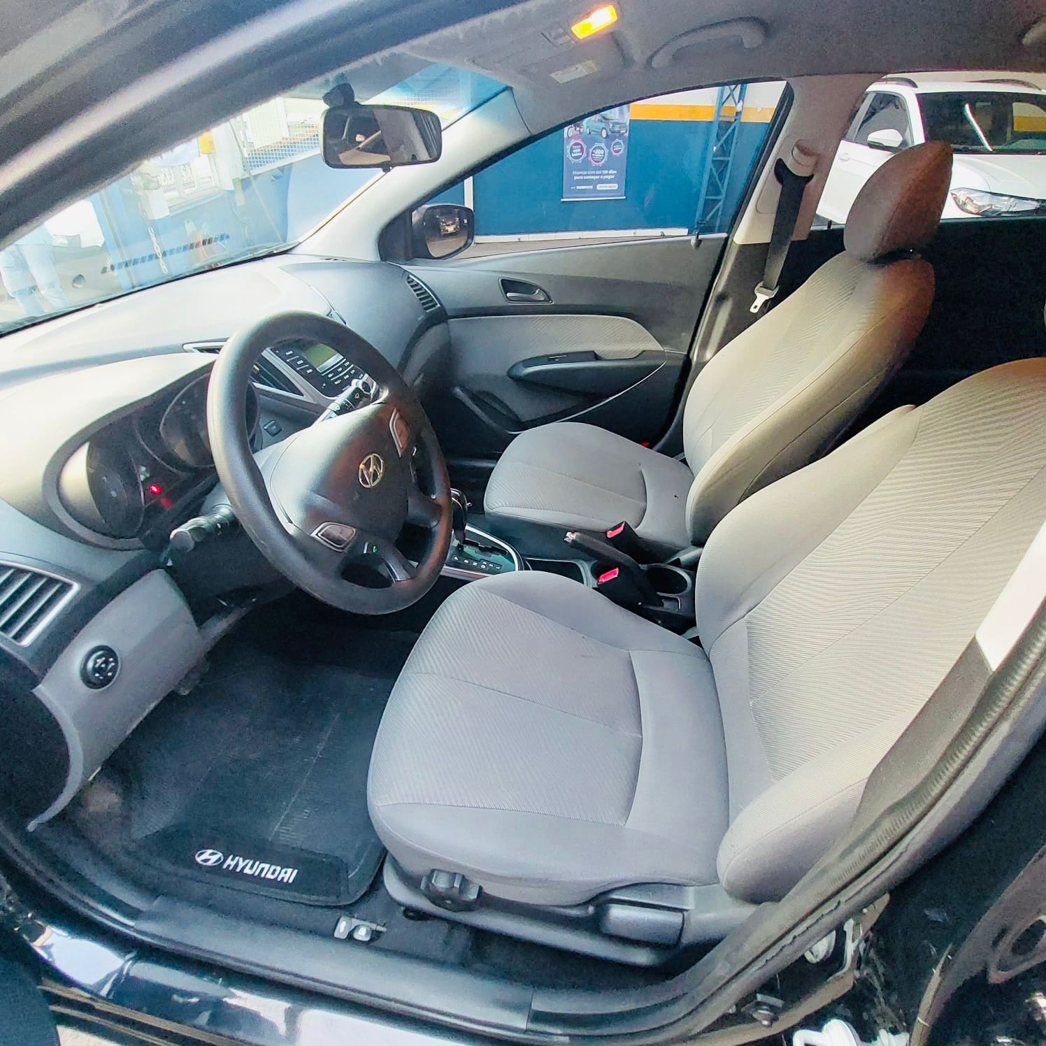 HYUNDAI HB20 SEDAN PREMIUM 1.6 – 2014