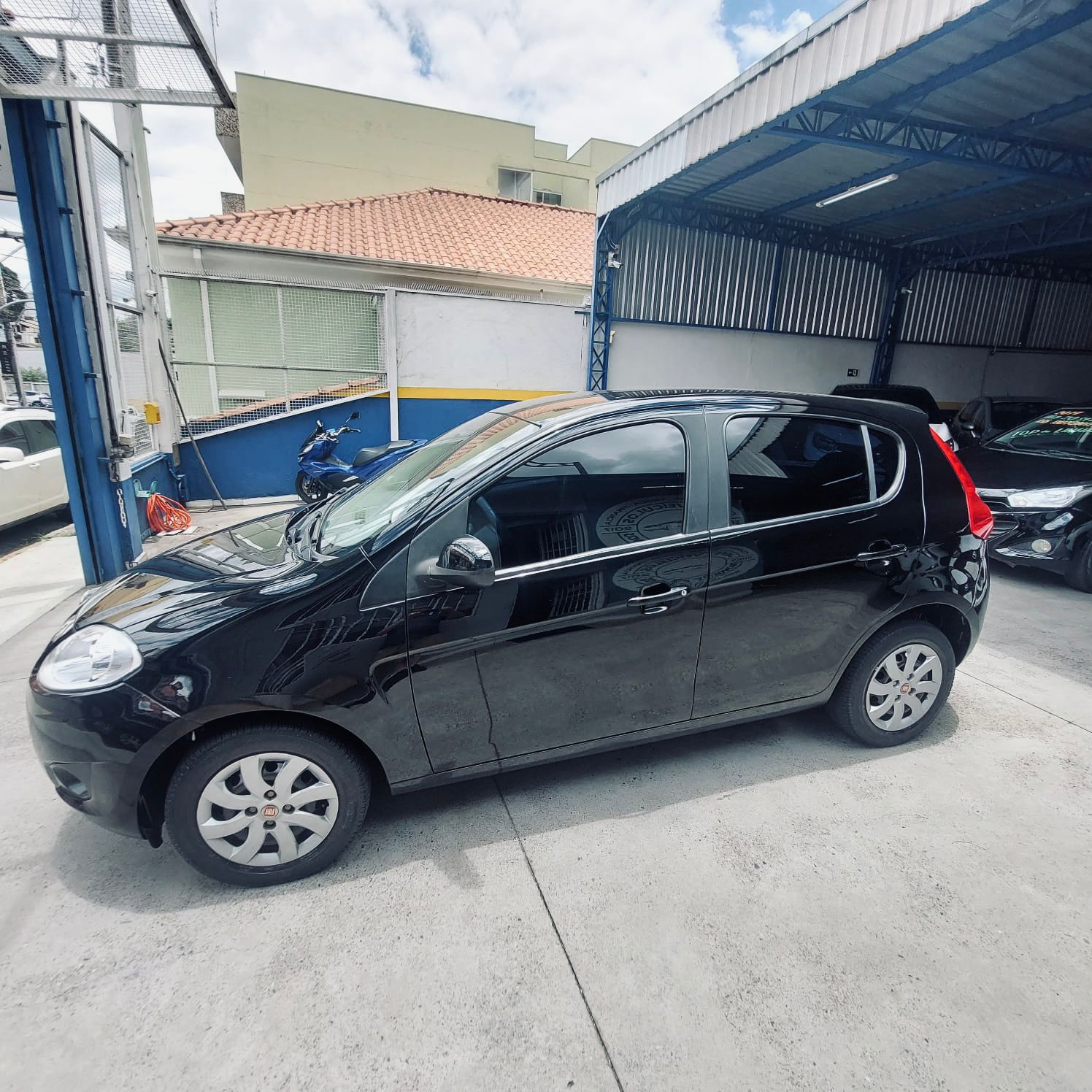 FIAT PALIO ATTRACTIVE 1.0 – 2015