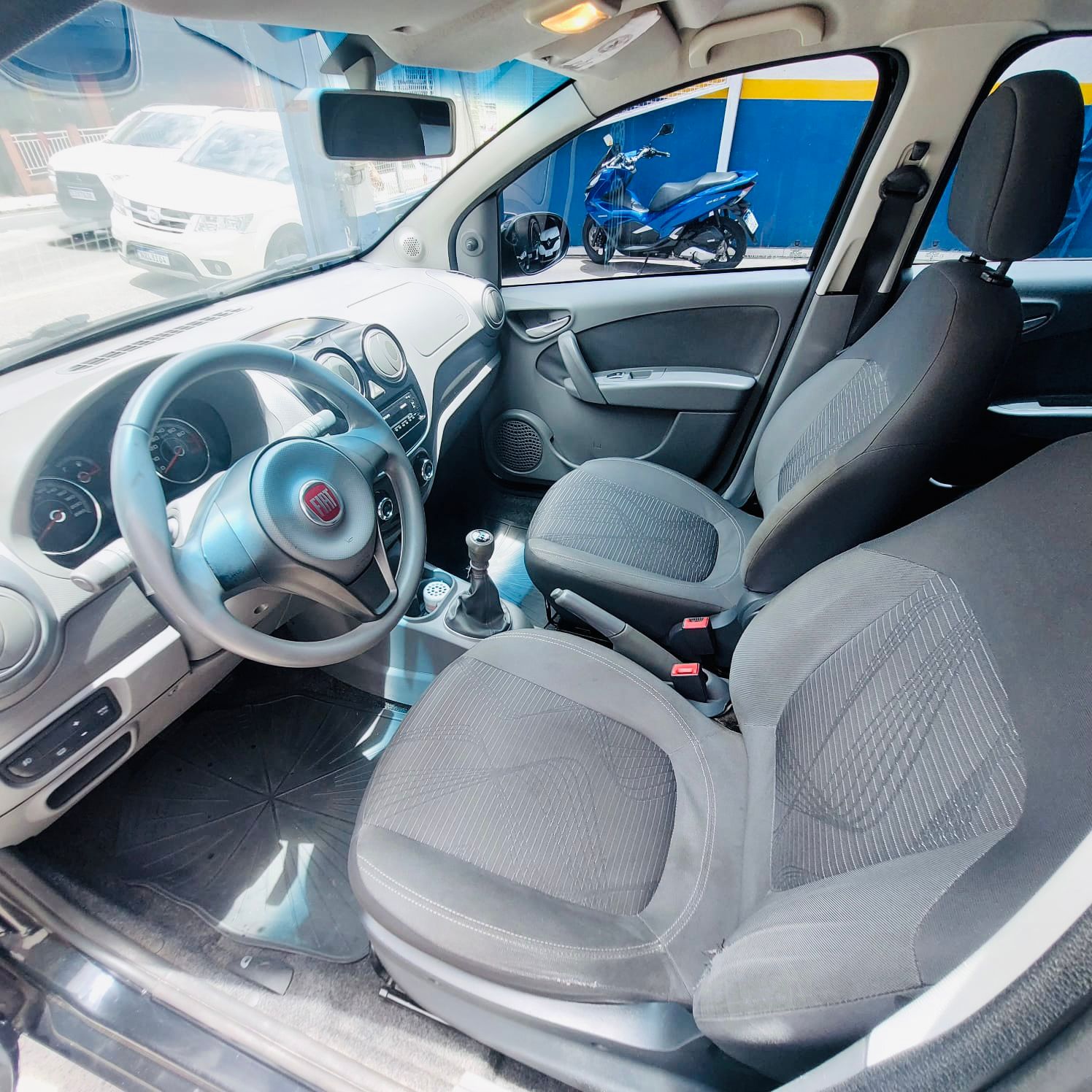 FIAT PALIO ATTRACTIVE 1.0 – 2015