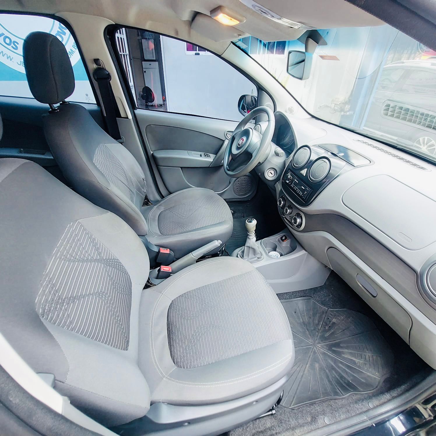 FIAT PALIO ATTRACTIVE 1.0 – 2015