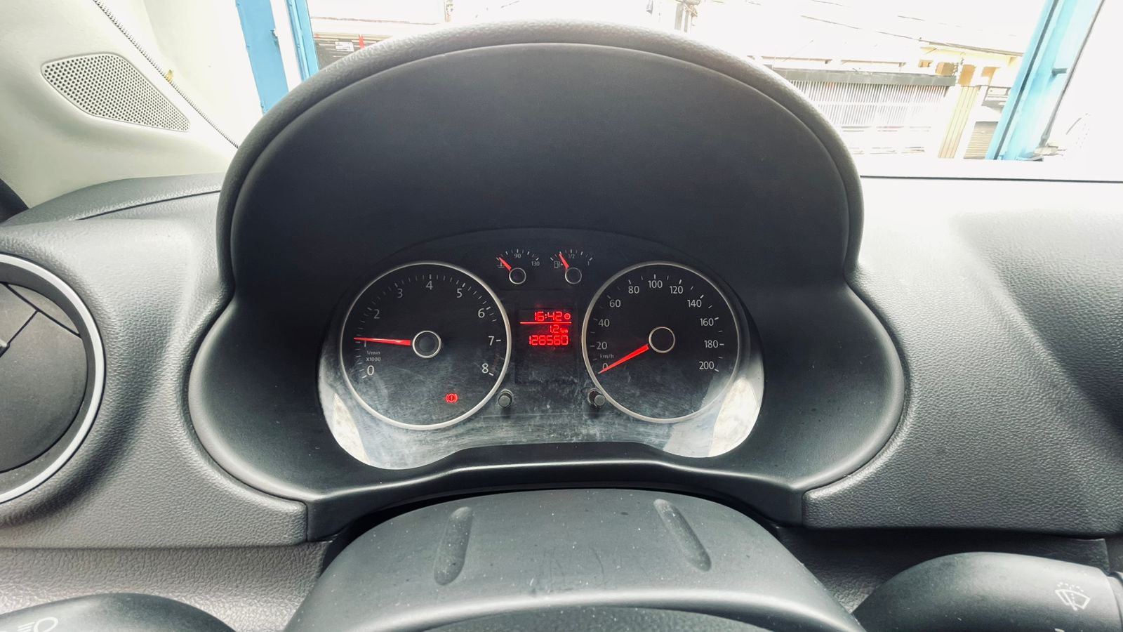 VOLKSWAGEN VOYAGE TREND 1.0 – 2014